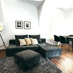 Mart\'S Choice Apartment